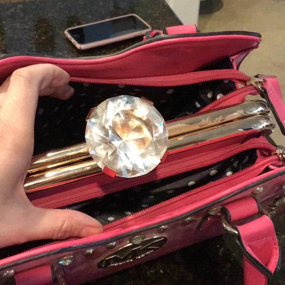 Purse - Picture 3 of 6